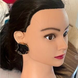 Vintage ruffle pierced earrings - jewelry